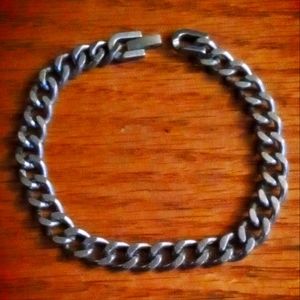STERLING SILVER CURBLINK BRACELET